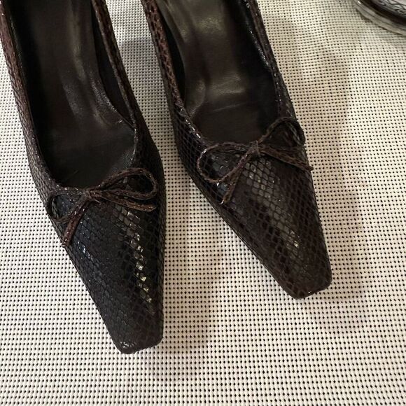 Stuart Weitzman Brown Pointed Toe Python Embossed‎ Leather Pumps size 6.5M NEW - Picture 8 of 10